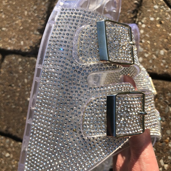 Clear jelly rhinestone slip in sandals! - Picture 14 of 17